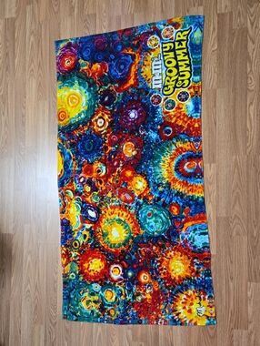M&M's Groovy Summer Colorful Psychedelic Beach Towel - Vintage 90s.